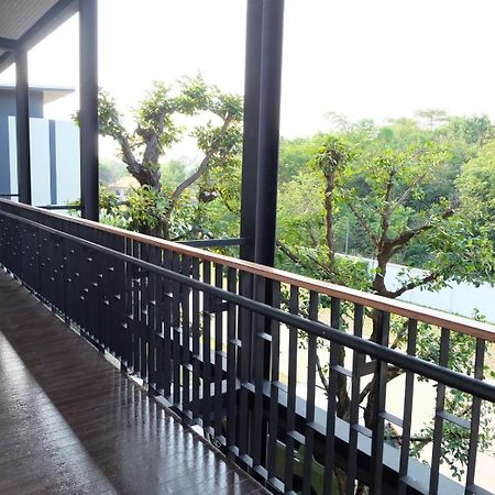 De Vine House Hotel Roi Et Ngoại thất bức ảnh