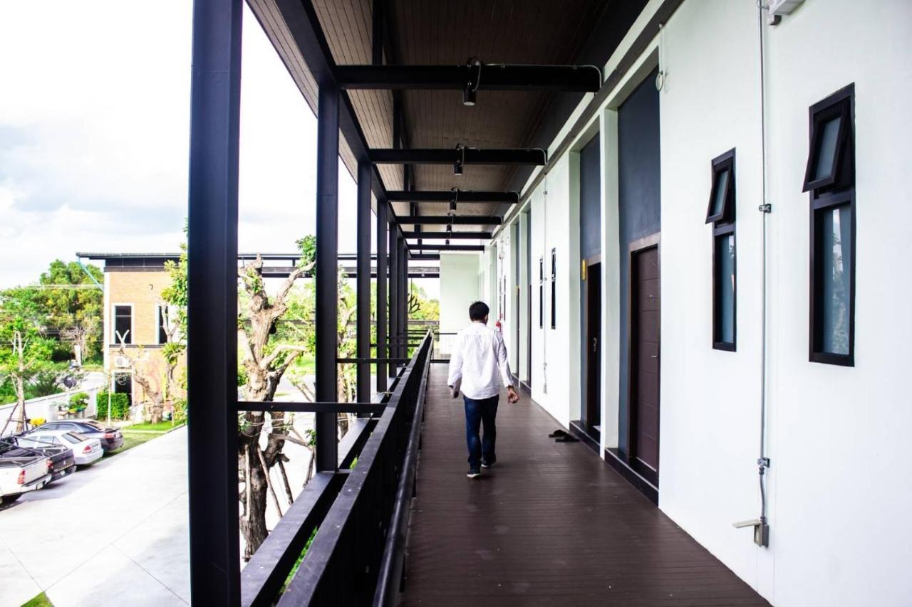 De Vine House Hotel Roi Et Ngoại thất bức ảnh